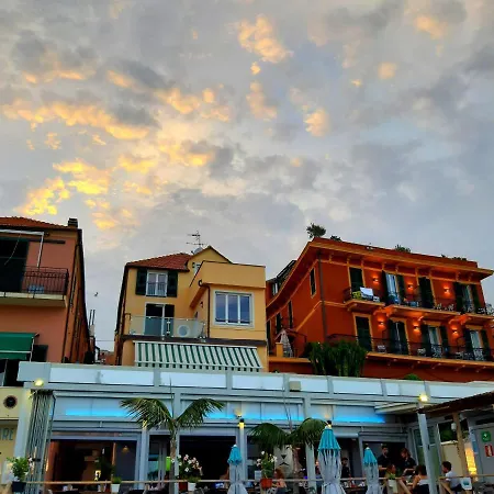 Apartment Fronte Mare Con Terrazzo Zio Alassio